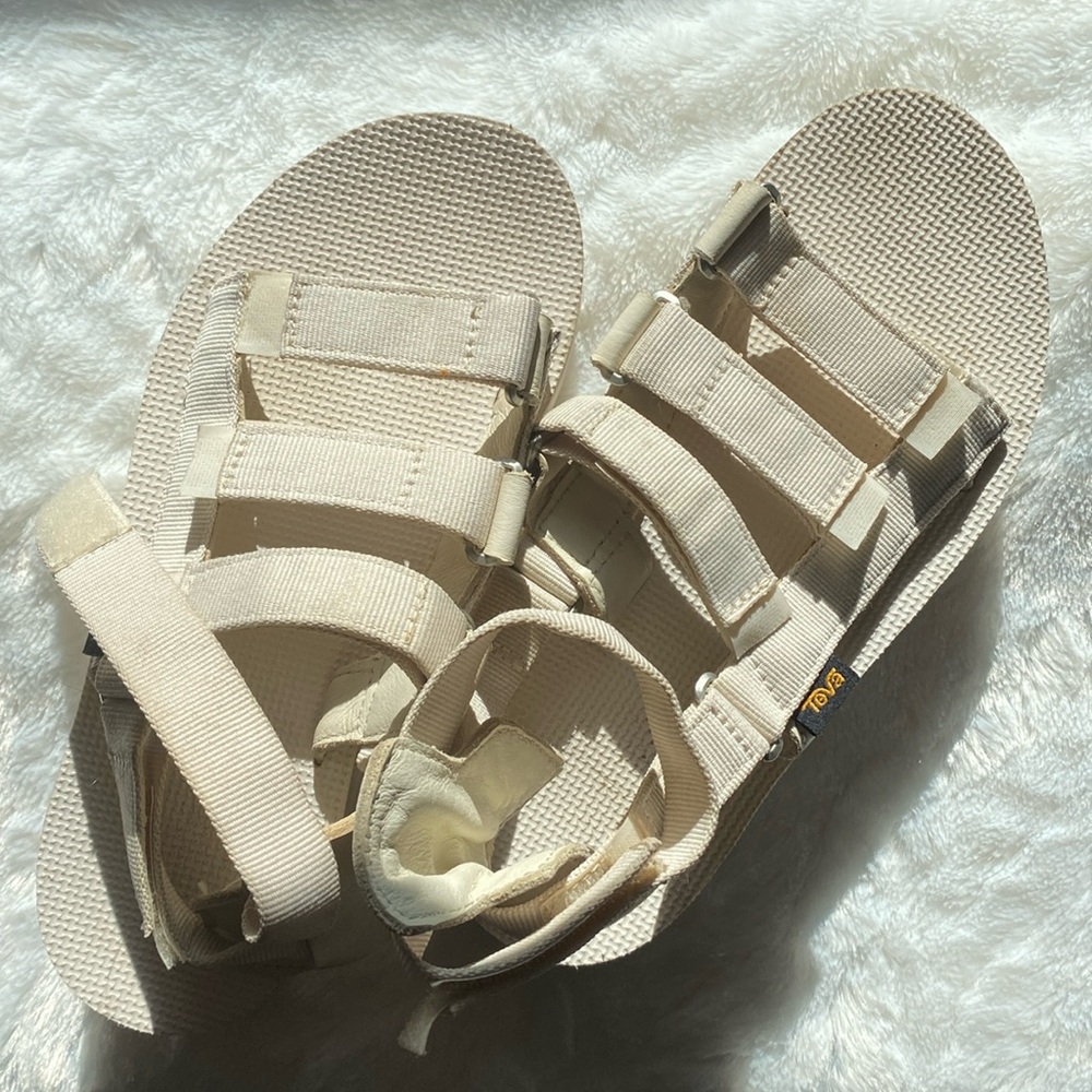 Teva Flatform Mevia sandal women’s